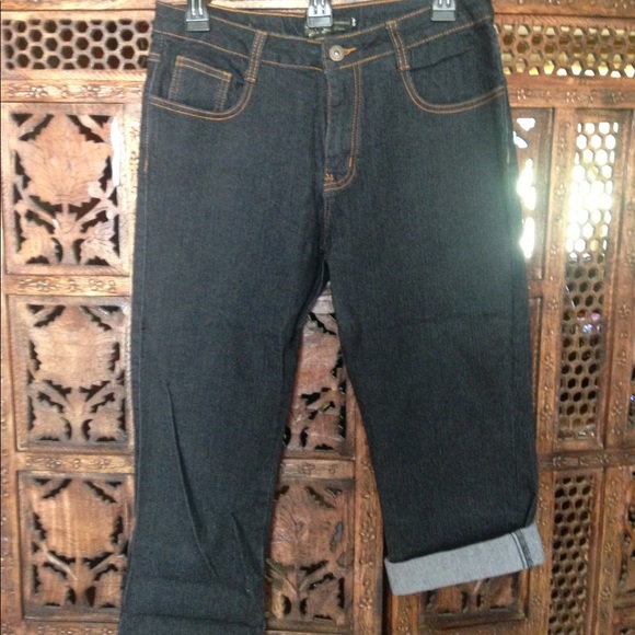 Capris - Picture 3 of 3